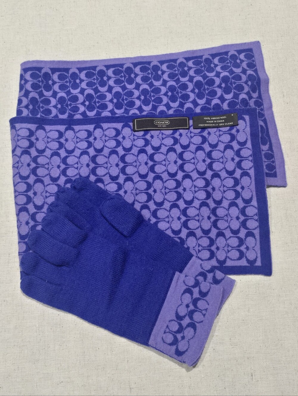 Coach Womens Purple Scarf and Gloves 100% Merino Wool Like-New Condition